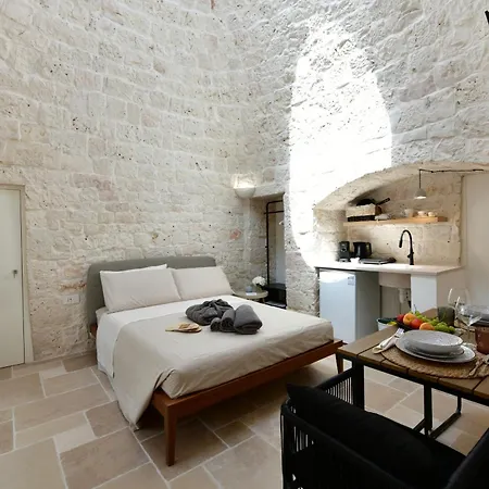 Bed and breakfast Lamarossa Trulli&suites *