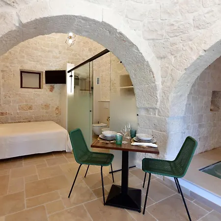 Bed and breakfast Lamarossa Trulli&suites *