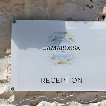 Bed and breakfast Lamarossa Trulli&suites *