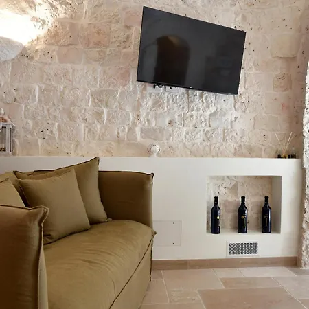 Bed and breakfast Lamarossa Trulli&suites *